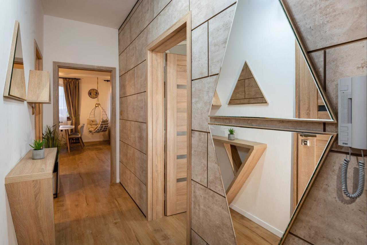 Goldenapartment เวลคา ลอมนิตซา ภายนอก รูปภาพ